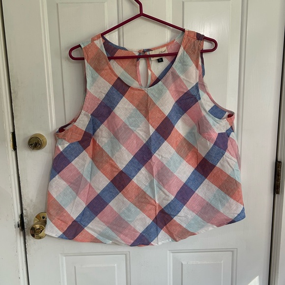 Universal threads top - Picture 7 of 10